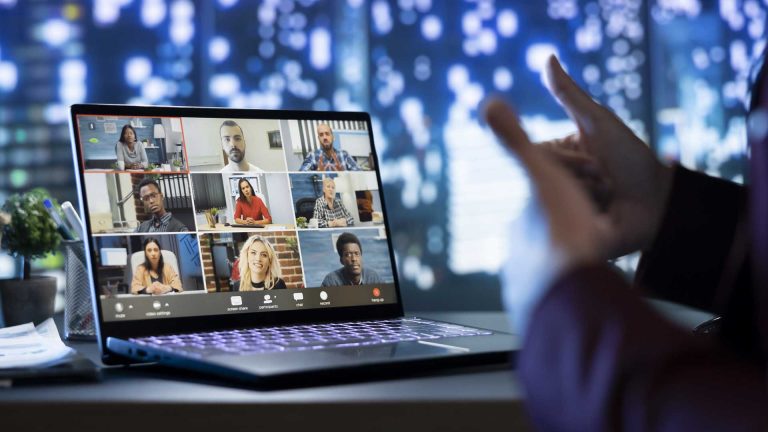 How To WOW When Presenting Online: 12 Practical Tips For Researchers And Scientists
